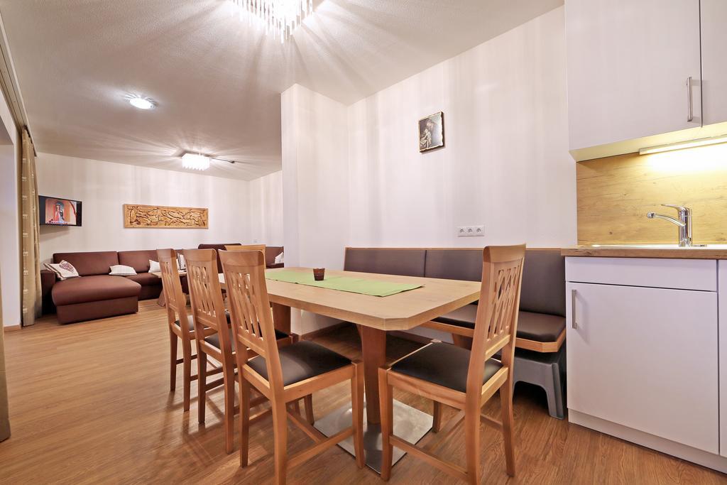 Landhaus & Apartment Taxach Ried im Zillertal Dış mekan fotoğraf